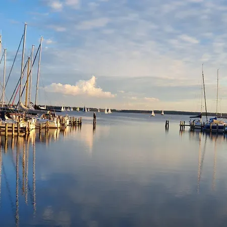 Feriehus Mit Wasser- Und Hafenblick