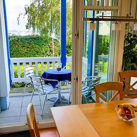 Feriehus Mit Wasser- Und Hafenblick